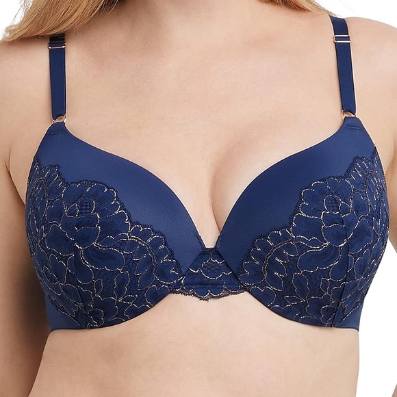 Maidenform Other - NWT • Maidenform • Underwire • Love The Lift Smoothing Lace Demi Push-up • 40D